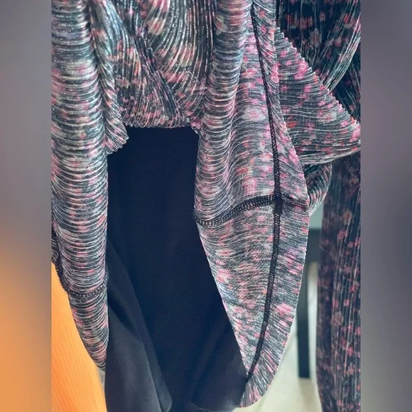 NWOT Sanctuary Night Dream Metallic Black Floral High-Neck Turtleneck Top - Picture 9 of 14